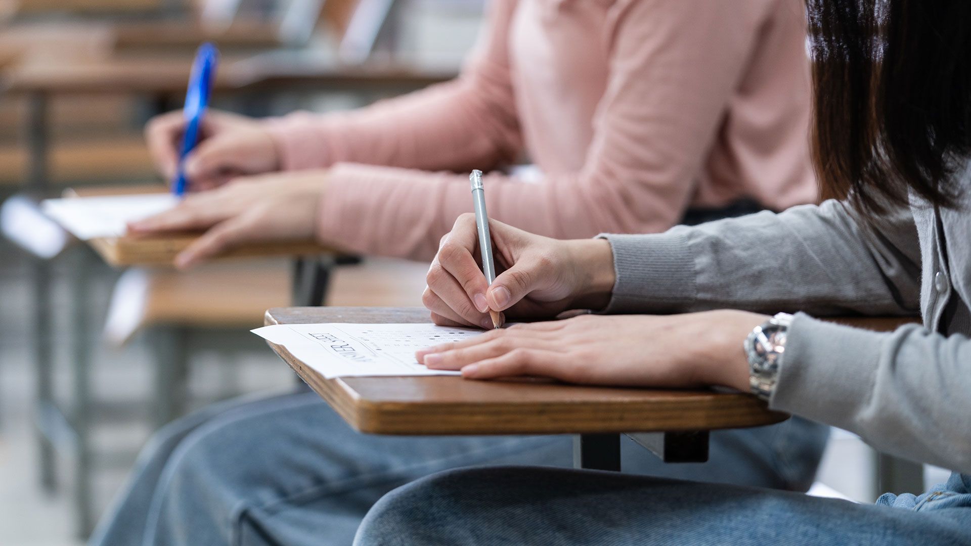 A Level Private Candidate: How Can I Do It (& Have A Guaranteed Pass)